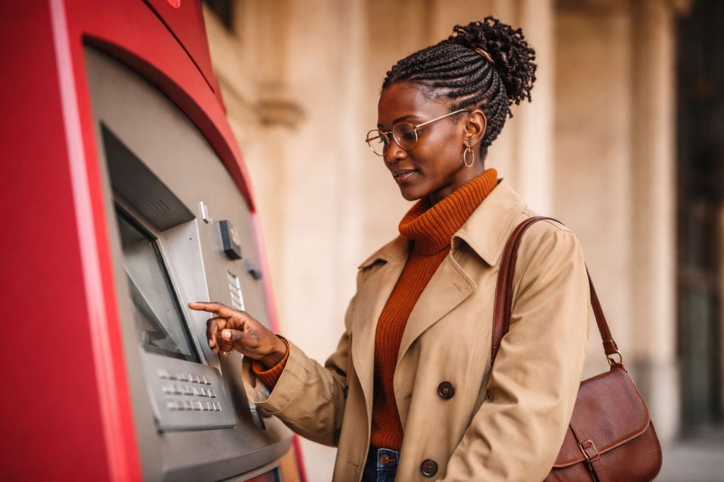 Frau Geldautomat